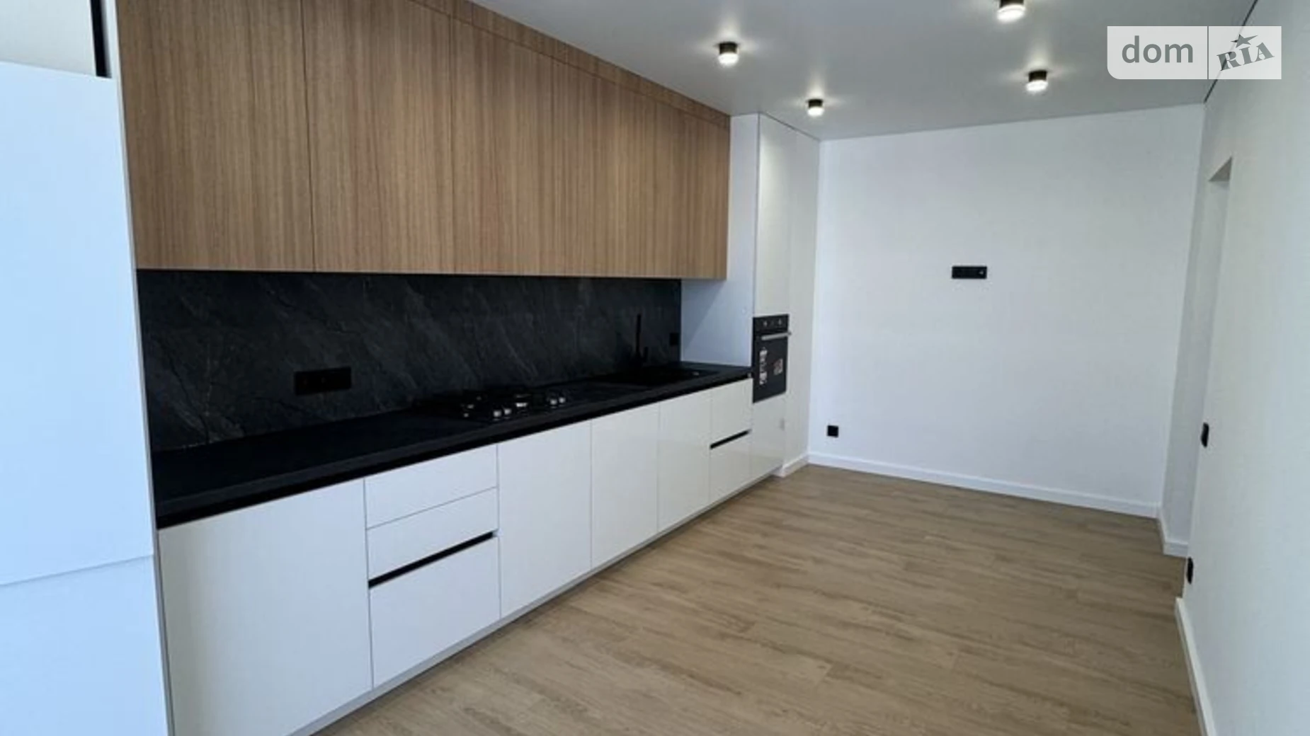 Продается 2-комнатная квартира 58 кв. м в Ровно, ул. Николая Боголюбова, 1 - фото 3