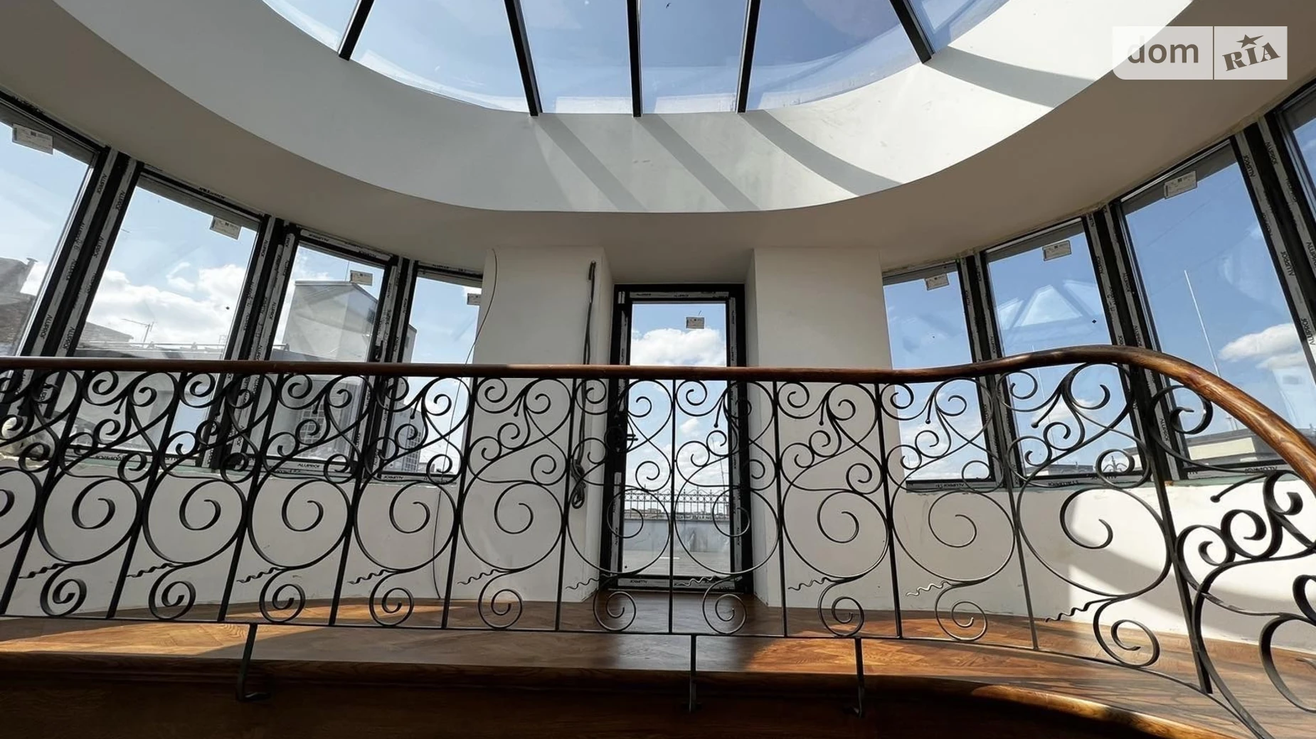 Сдается в аренду офис 792.7 кв. м в бизнес-центре, цена: 15000 $ - фото 3