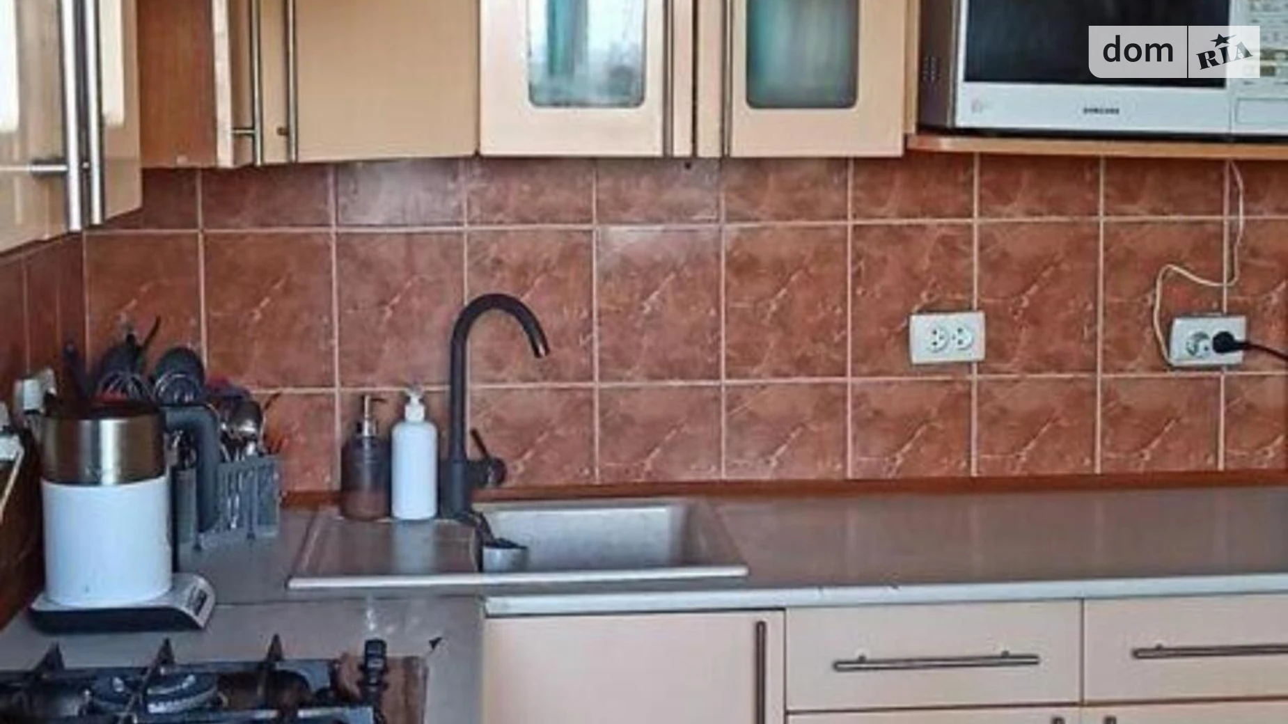 Продается 3-комнатная квартира 71 кв. м в Киеве, ул. Князя Романа Мстиславича(Генерала Жмаченко), 18 - фото 2