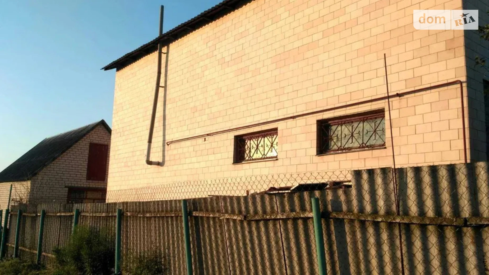 Продается дом на 2 этажа 250 кв. м с садом, цена: 73000 $ - фото 3