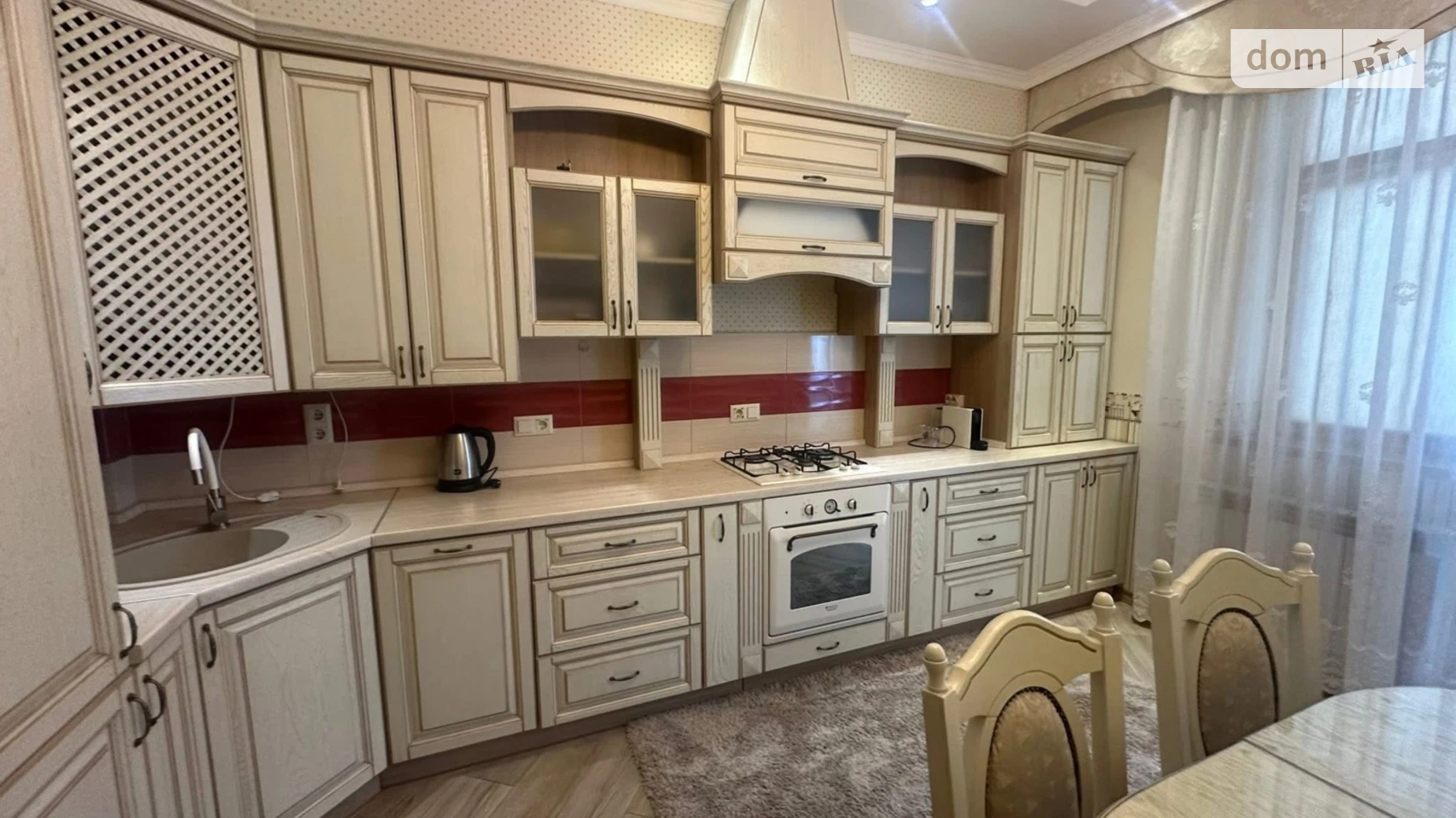 Сдается в аренду 4-комнатная квартира 145 кв. м в Ужгороде, ул. Вишневая(Осипенко) - фото 2