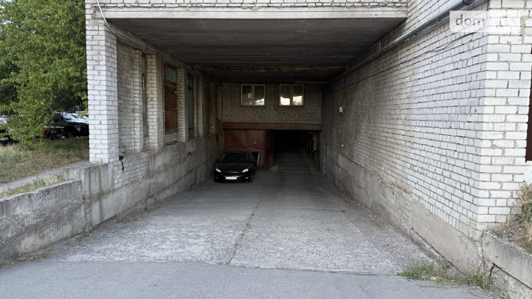 Сдается в аренду место в гаражном кооперативе под легковое авто на 19 кв. м, цена: 4000 грн - фото 2