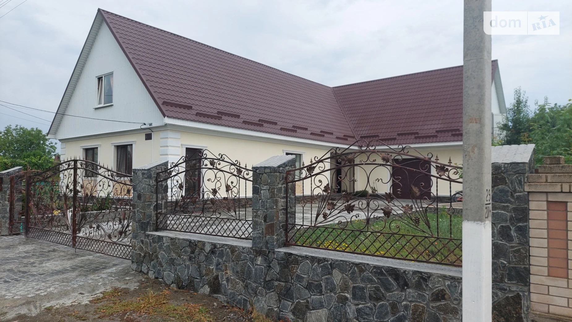 Продается одноэтажный дом 179.4 кв. м с балконом, цена: 103000 € - фото 2