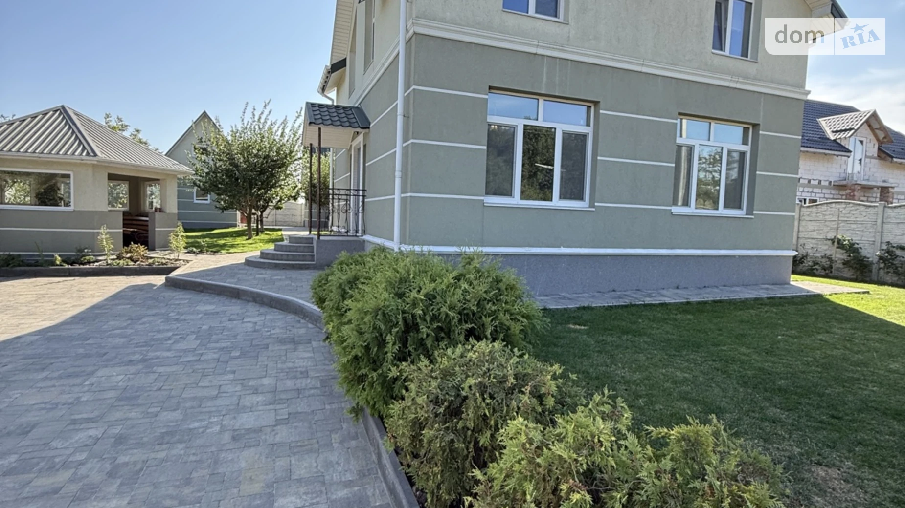 Продается дом на 2 этажа 122 кв. м с бассейном, цена: 165000 $ - фото 2
