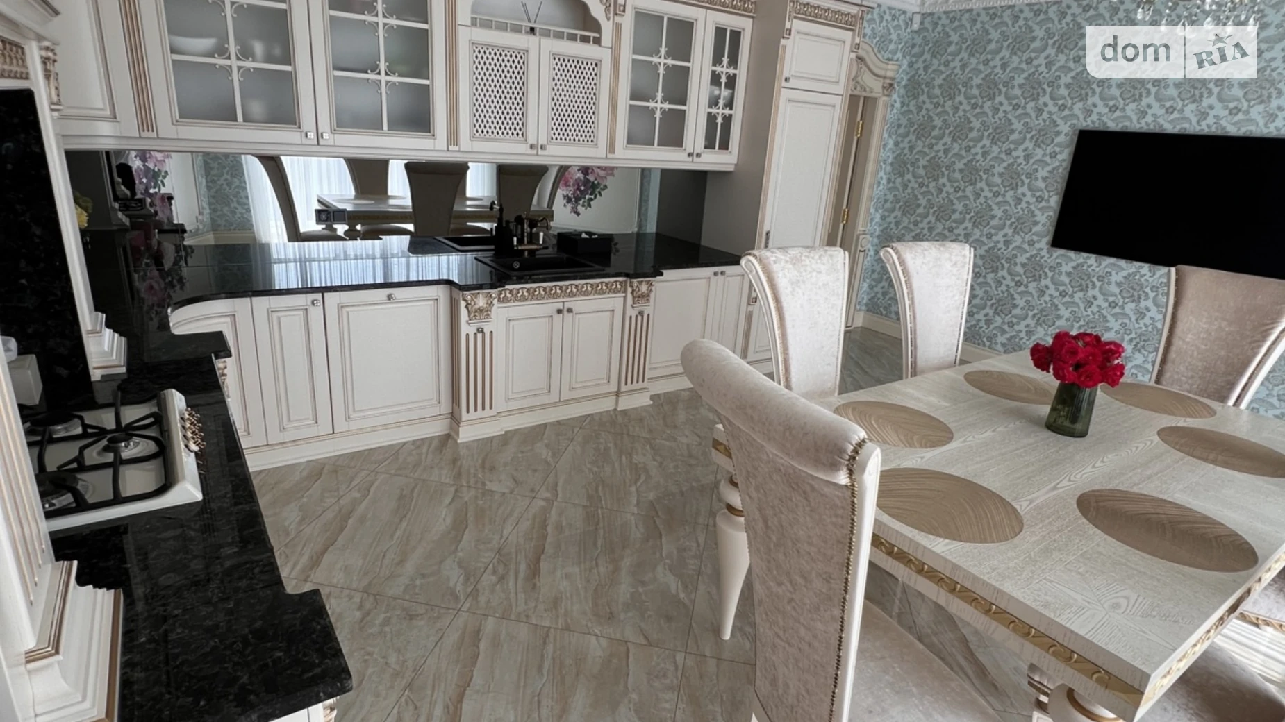 Продается дом на 2 этажа 315 кв. м с гаражом, цена: 450000 $ - фото 5