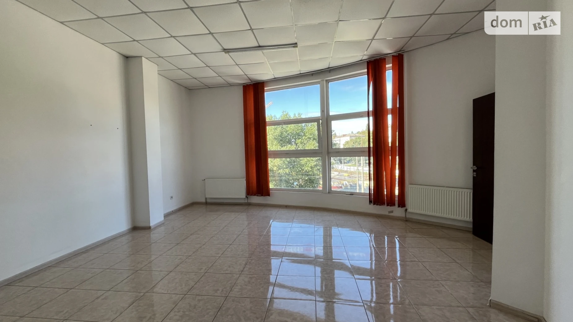Сдается в аренду офис 220 кв. м в бизнес-центре, цена: 50000 грн - фото 2
