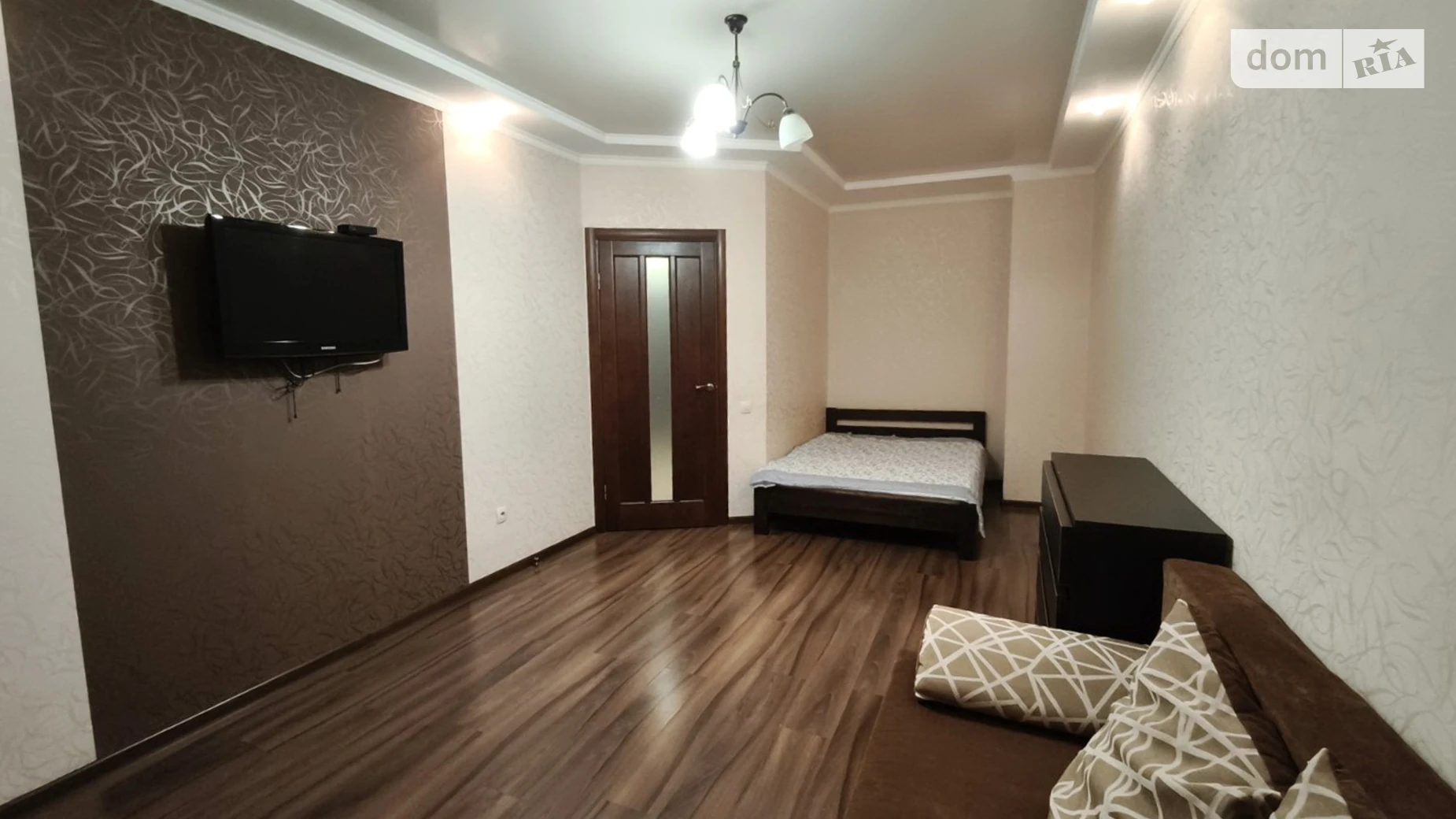 Продается 1-комнатная квартира 43.2 кв. м в Одессе, мас. Радужный - фото 2
