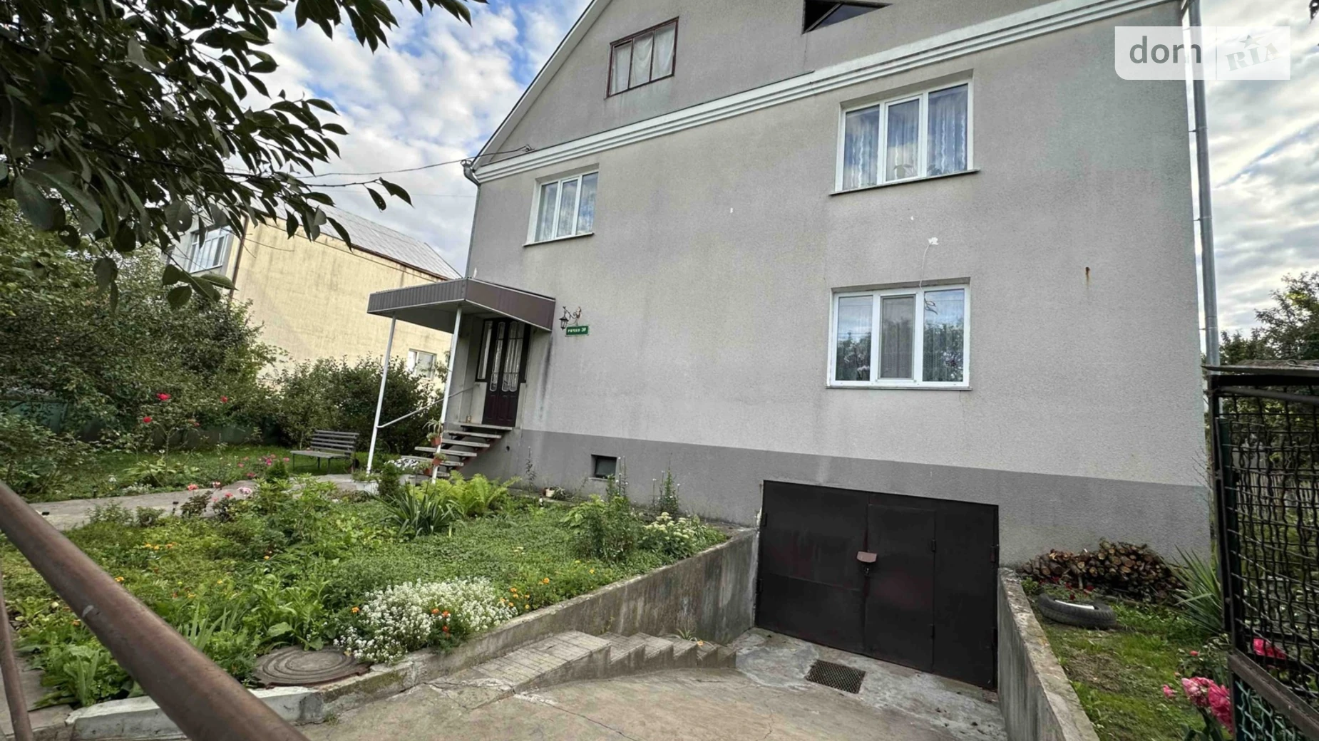 Продается дом на 2 этажа 295.6 кв. м с камином, цена: 120000 $ - фото 2
