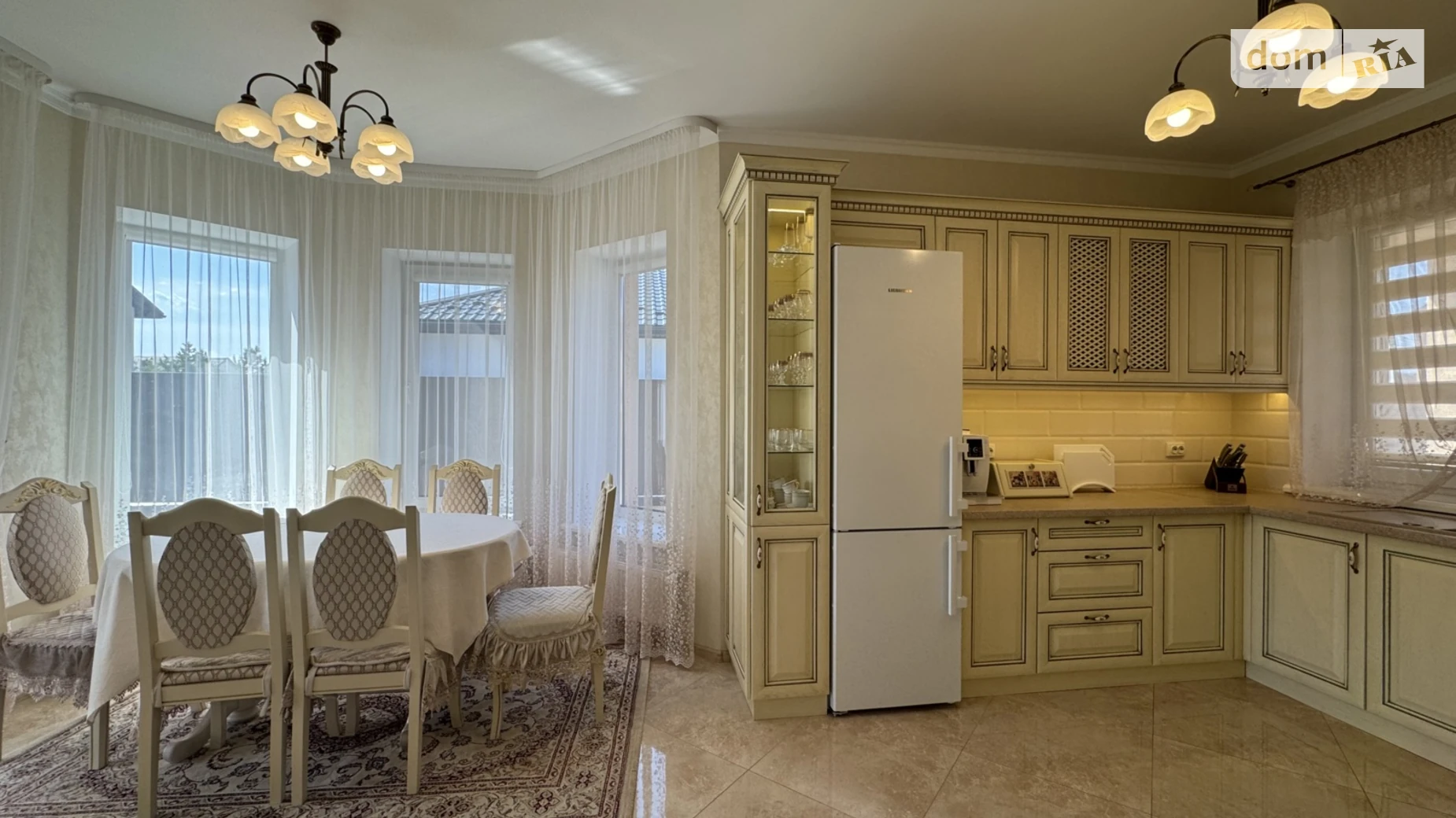 Продается дом на 2 этажа 231 кв. м с террасой, цена: 320000 $ - фото 2