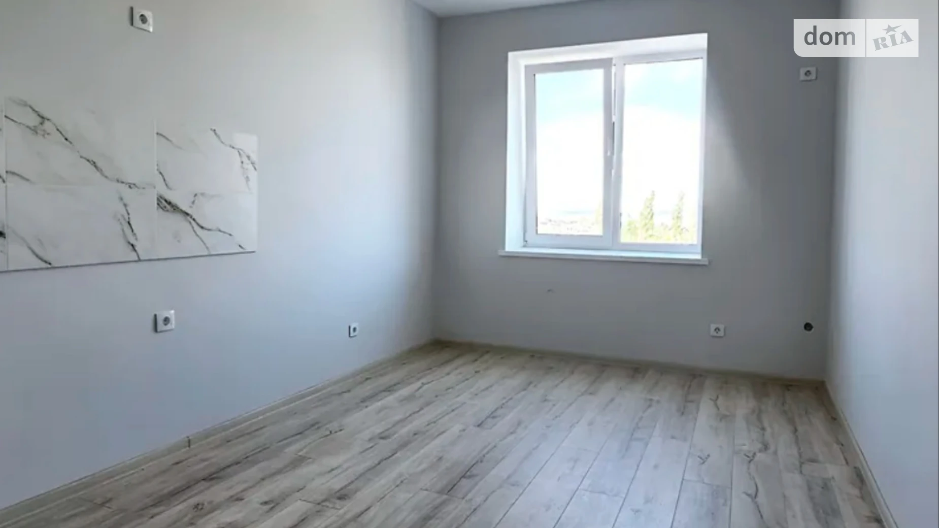 Продается 1-комнатная квартира 38 кв. м в Ровно, ул. Соборная, 289 - фото 3