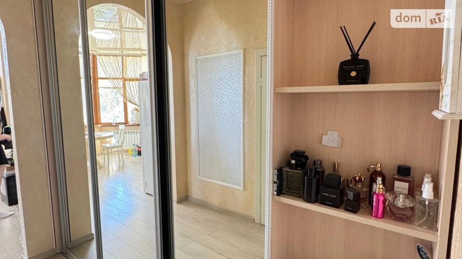 Продается 1-комнатная квартира 55.7 кв. м в Буче, ул. Пушкинская, 3Б - фото 2