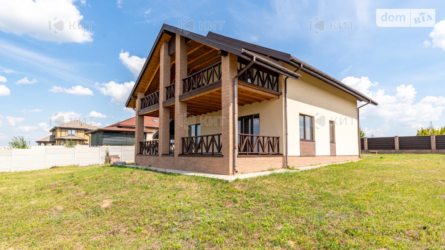 Продается дом на 2 этажа 215 кв. м с баней/сауной, цена: 200000 $ - фото 2