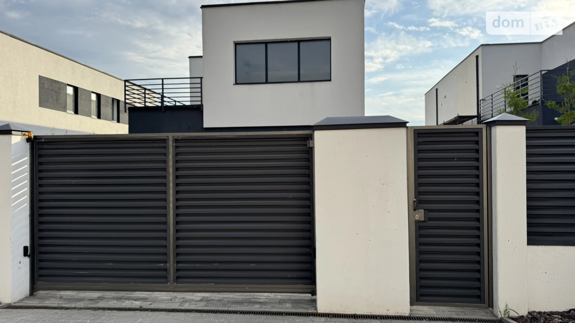 Продается дом на 2 этажа 232 кв. м с мебелью, цена: 395000 $ - фото 4