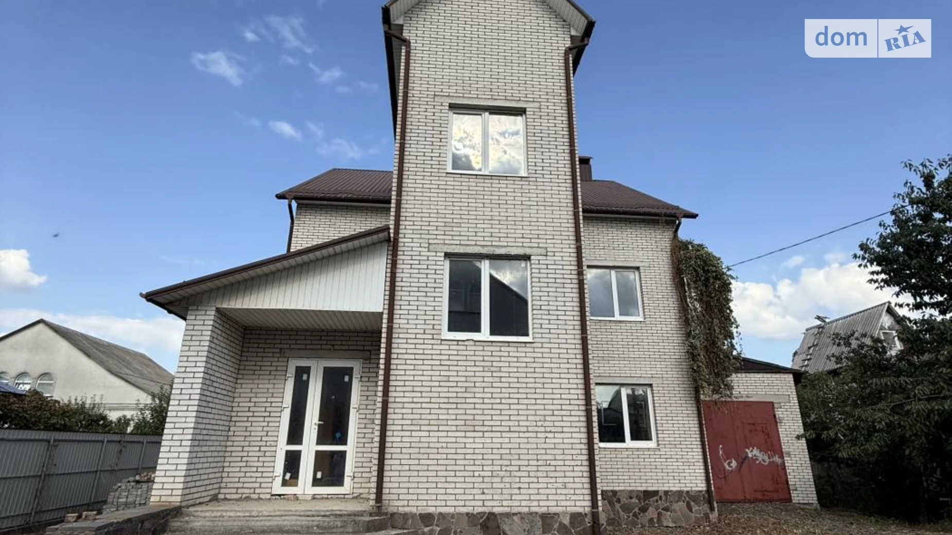 Продается дом на 2 этажа 278 кв. м с камином, цена: 95000 $ - фото 5