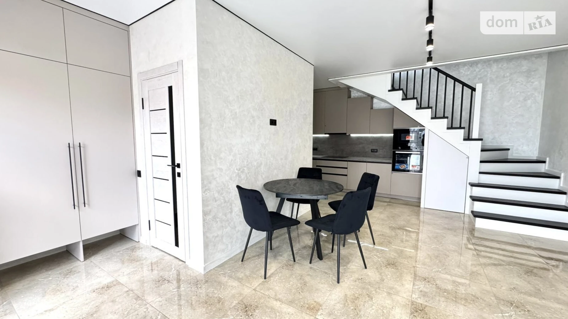 Продается дом на 2 этажа 70 кв. м с бассейном, цена: 83000 $ - фото 5