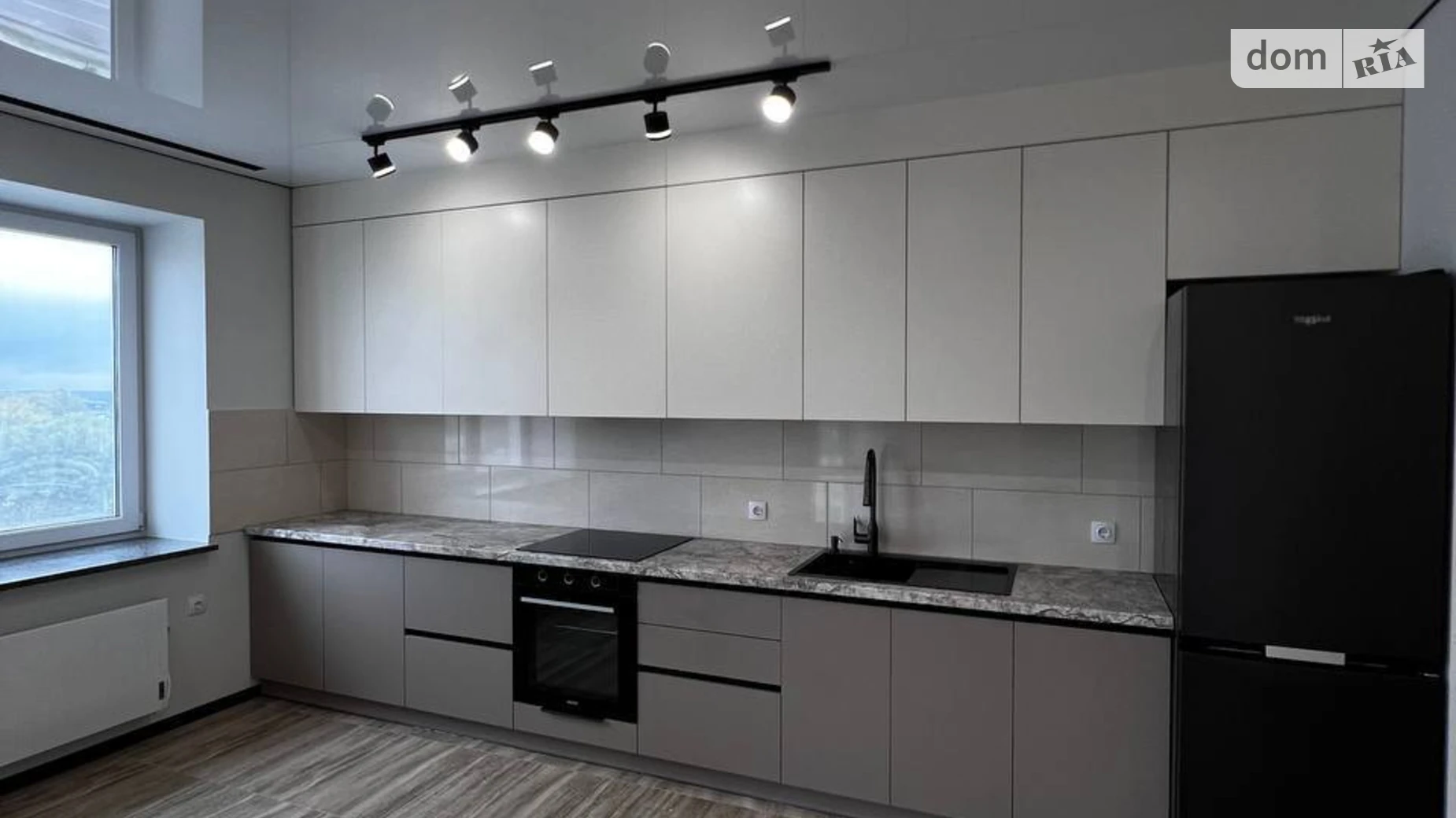 Продается 1-комнатная квартира 42.7 кв. м в Ровно, ул. Соборная, 289Б - фото 4