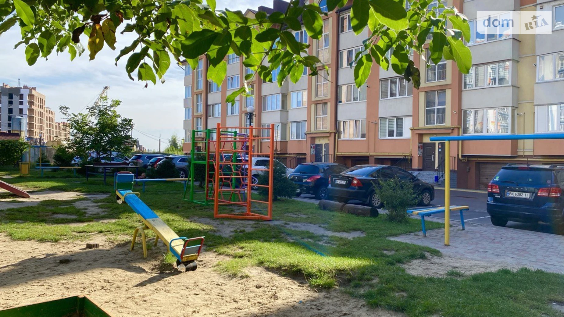 Продается 2-комнатная квартира 68 кв. м в Ровно, ул. Гайдамацкая, 13Б - фото 2