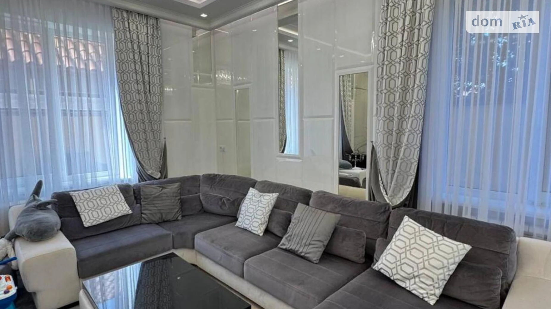 Продается дом на 2 этажа 180 кв. м с бассейном, цена: 370000 $ - фото 5