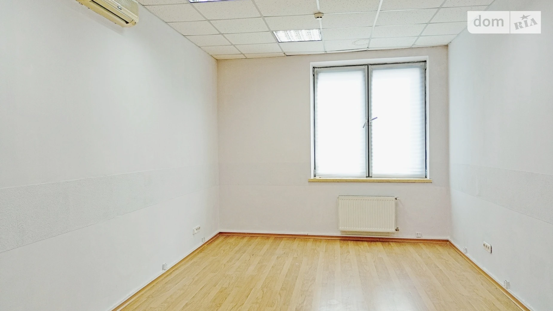 Сдается в аренду офис 21.6 кв. м в бизнес-центре, цена: 11200 грн - фото 2