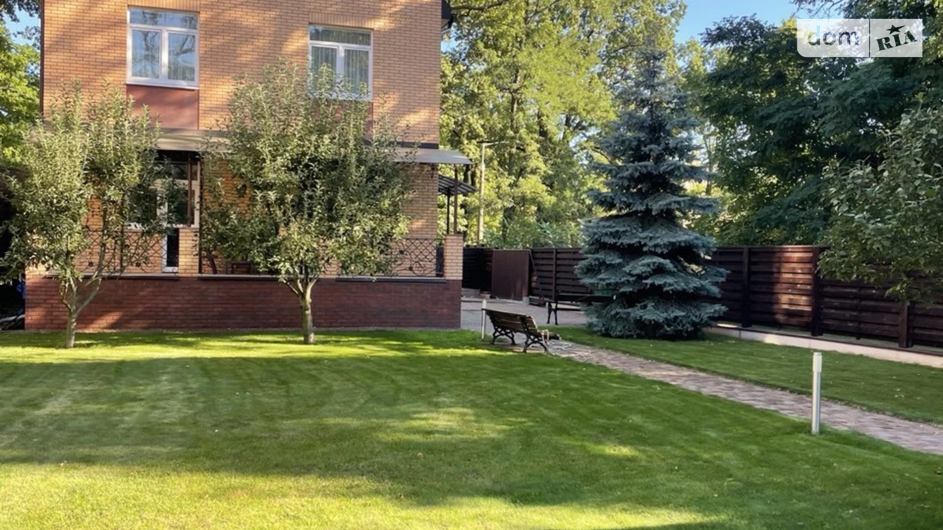 Сдается в аренду дом на 3 этажа 312.8 кв. м с подвалом, цена: 2000 $ - фото 2