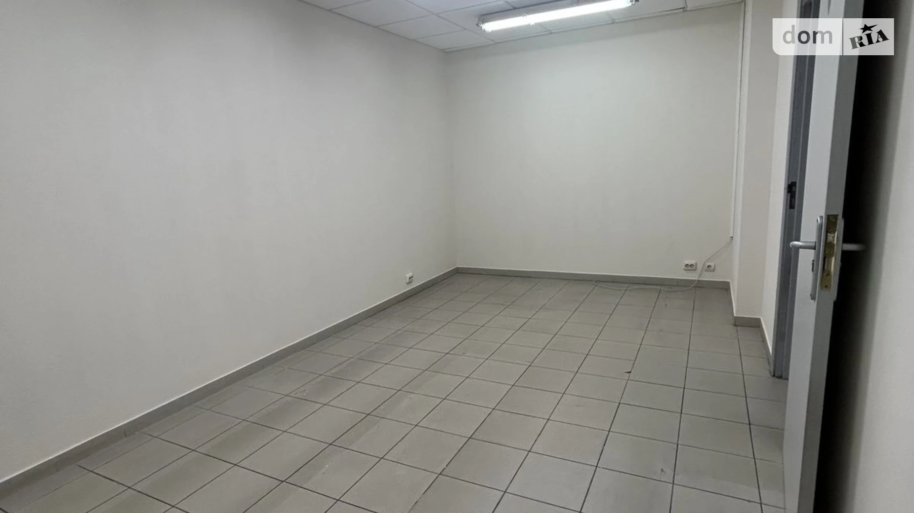Сдается в аренду офис 17.1 кв. м в бизнес-центре, цена: 4275 грн - фото 3