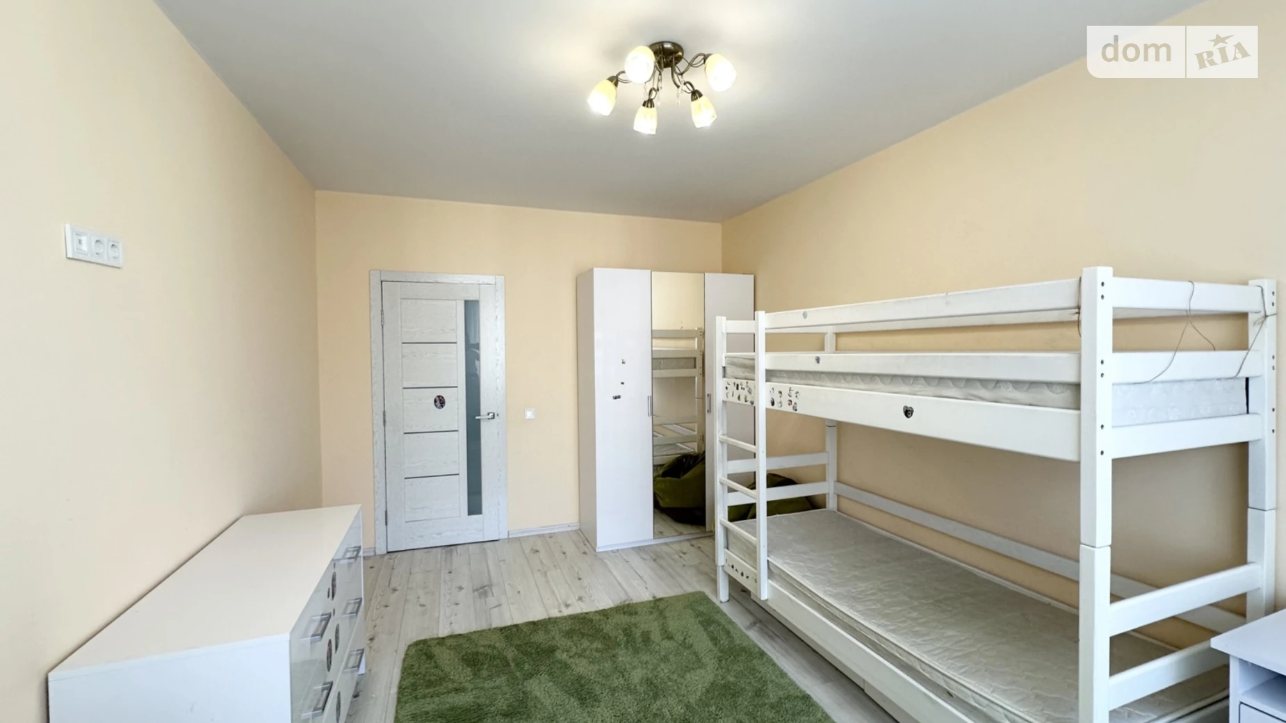 Продається 2-кімнатна квартира 71 кв. м у Лиманці, мас. Радужний, 21 - фото 2