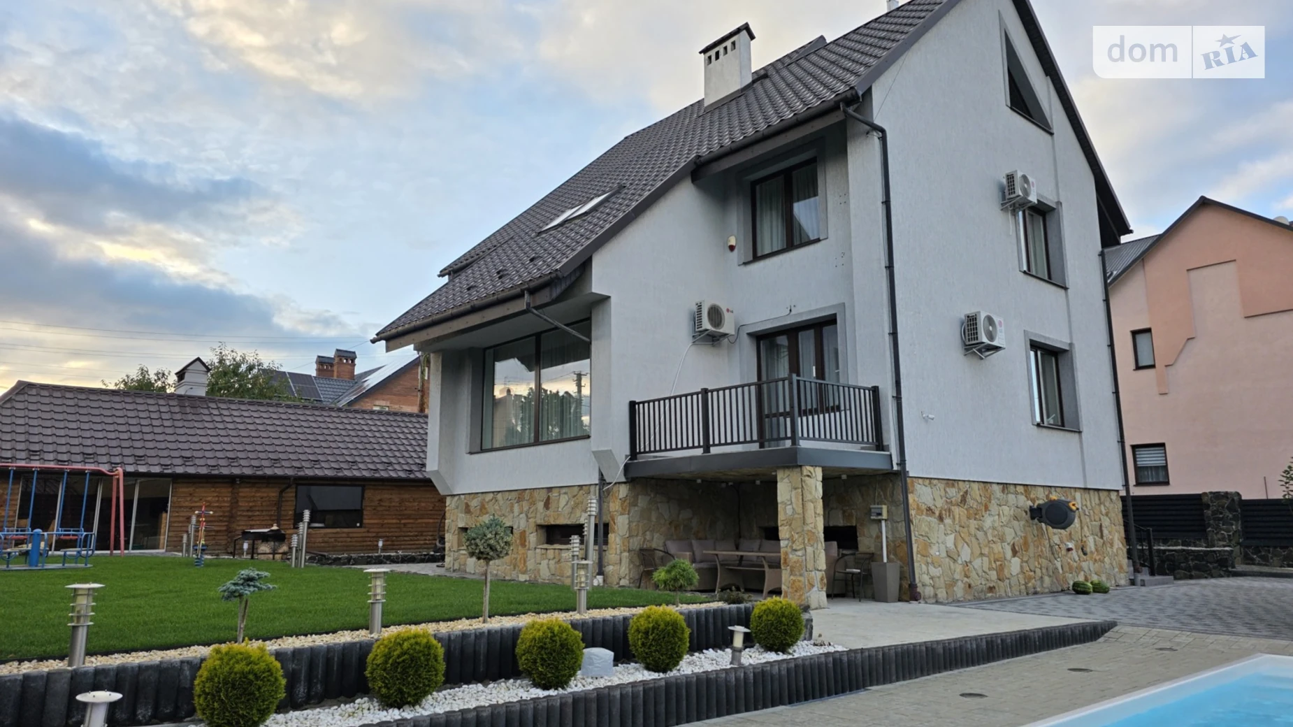 Продается дом на 4 этажа 450 кв. м с балконом, цена: 800000 $ - фото 2