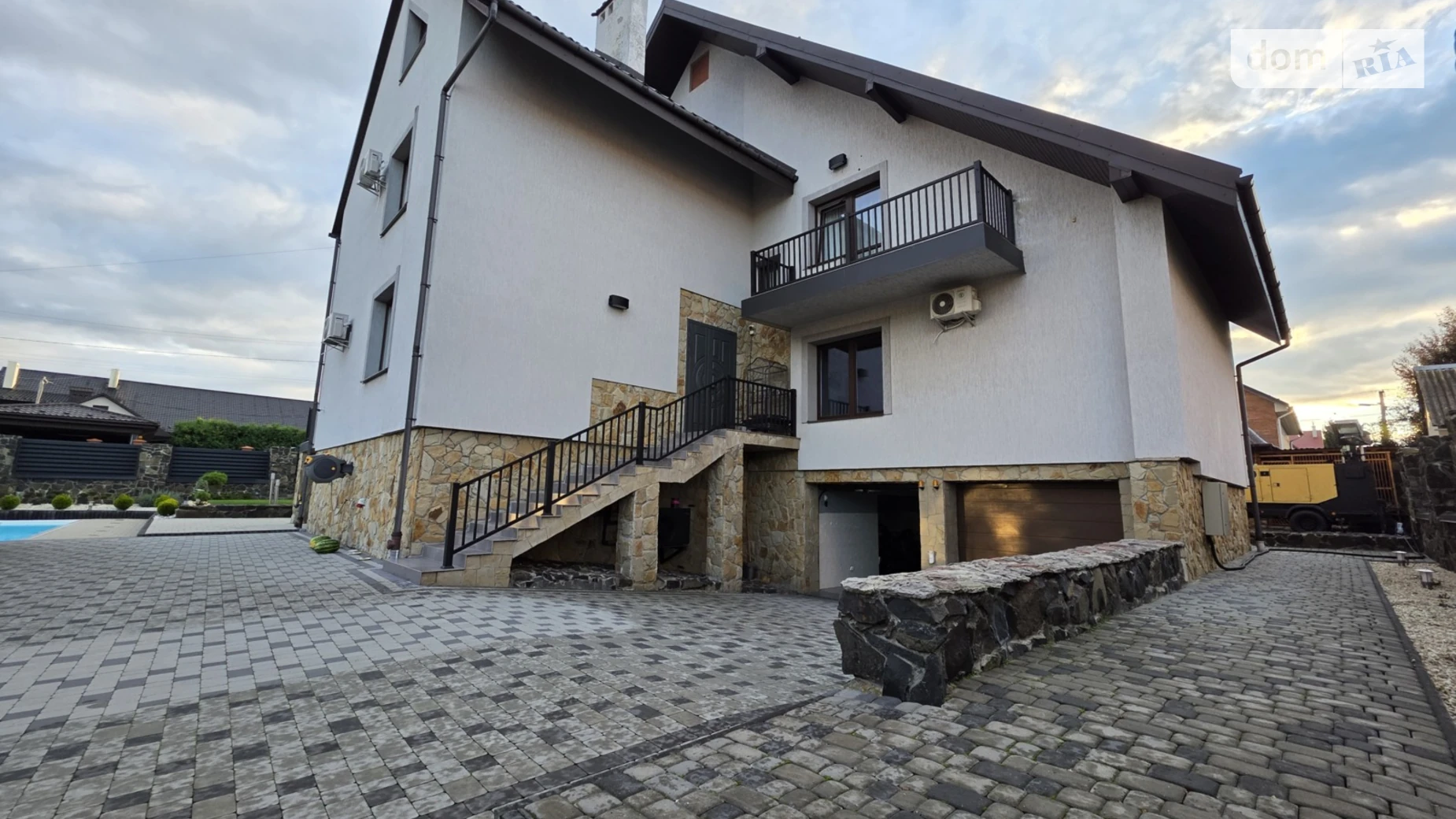 Продается дом на 4 этажа 450 кв. м с балконом, цена: 800000 $ - фото 3