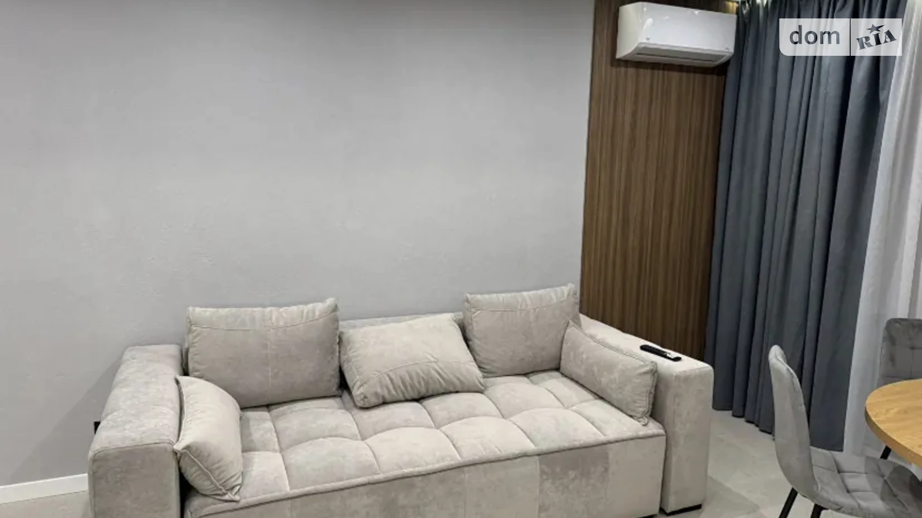 Продается 2-комнатная квартира 73 кв. м в Ивано-Франковске, ул. Независимости (Горького), 2А - фото 2