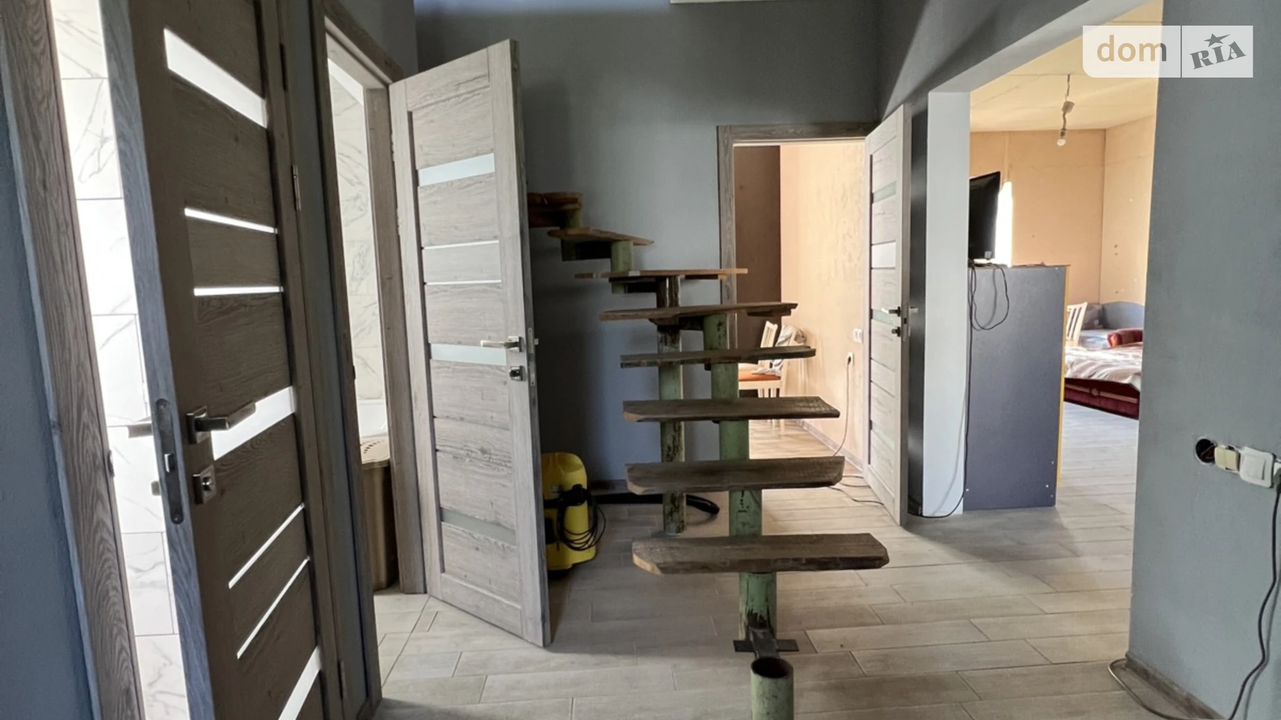 Продается дом на 2 этажа 137 кв. м с беседкой, цена: 75000 $ - фото 2