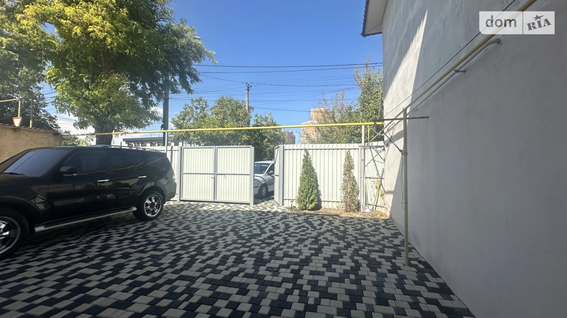 Продается дом на 2 этажа 120 кв. м с садом, цена: 175000 $ - фото 2