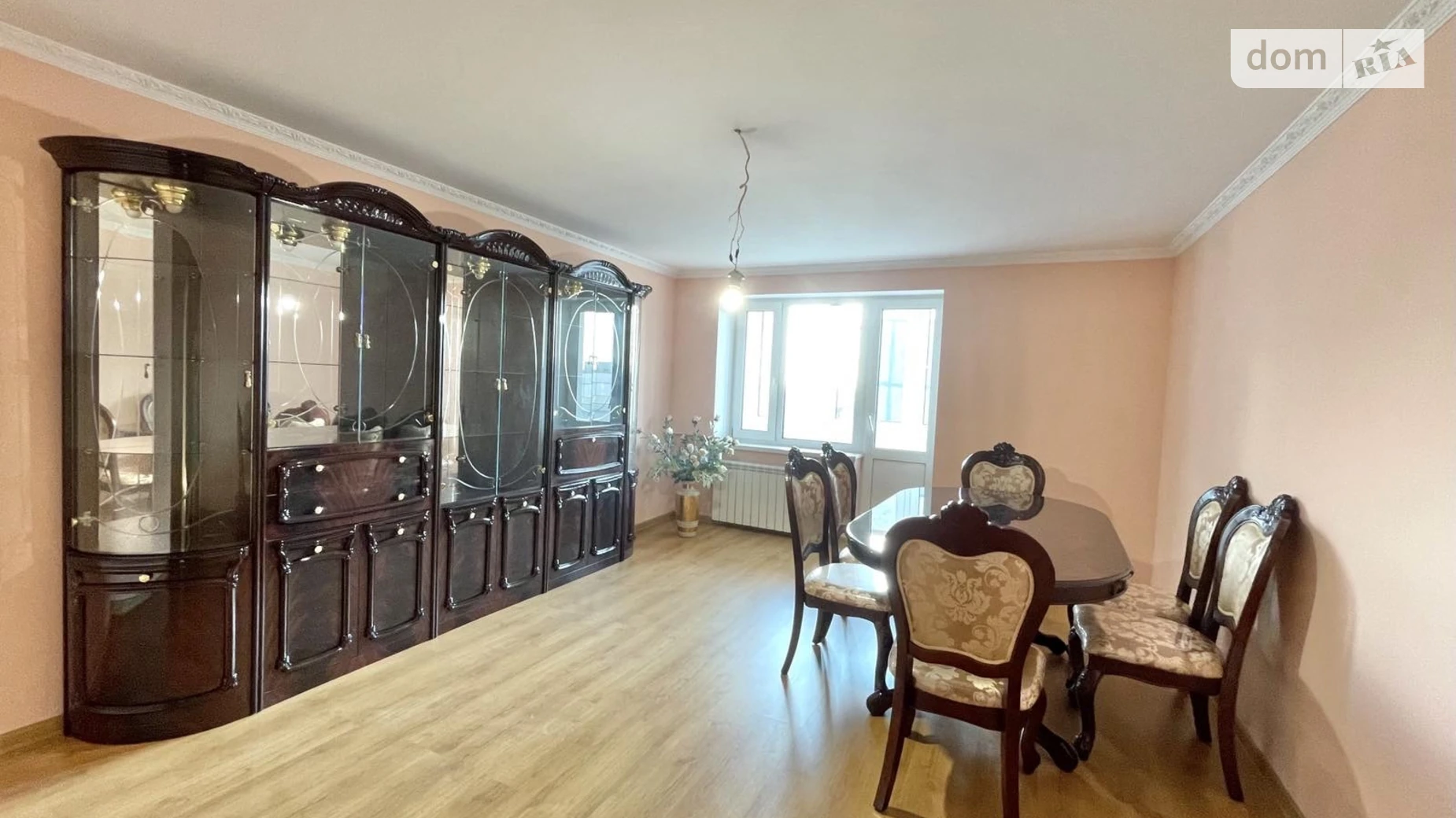 Продается 3-комнатная квартира 98.6 кв. м в Ровно, ул. Волынской Дивизии, 1 - фото 2