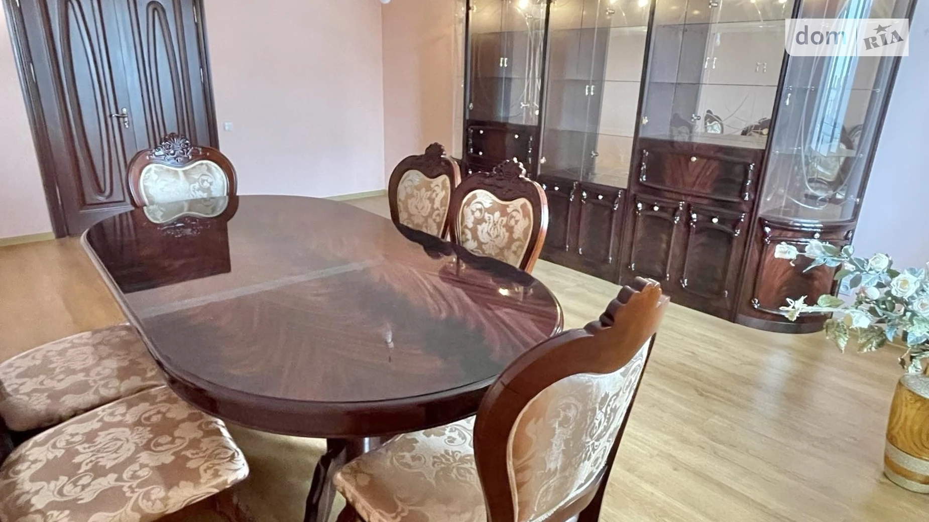 Продается 3-комнатная квартира 98.6 кв. м в Ровно, ул. Волынской Дивизии, 1 - фото 3