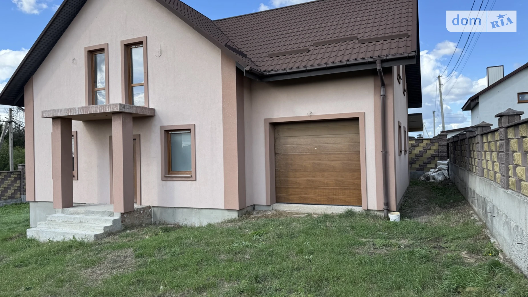 Продается дом на 2 этажа 198.8 кв. м с участком, цена: 130000 $ - фото 2