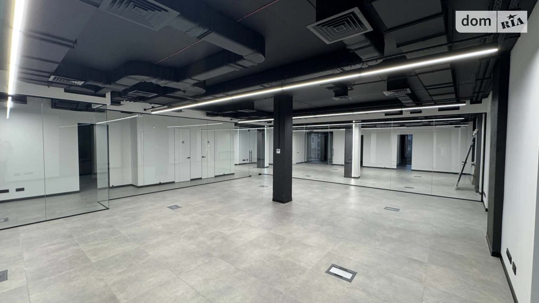 Сдается в аренду офис 309 кв. м в бизнес-центре, цена: 7107 $ - фото 3