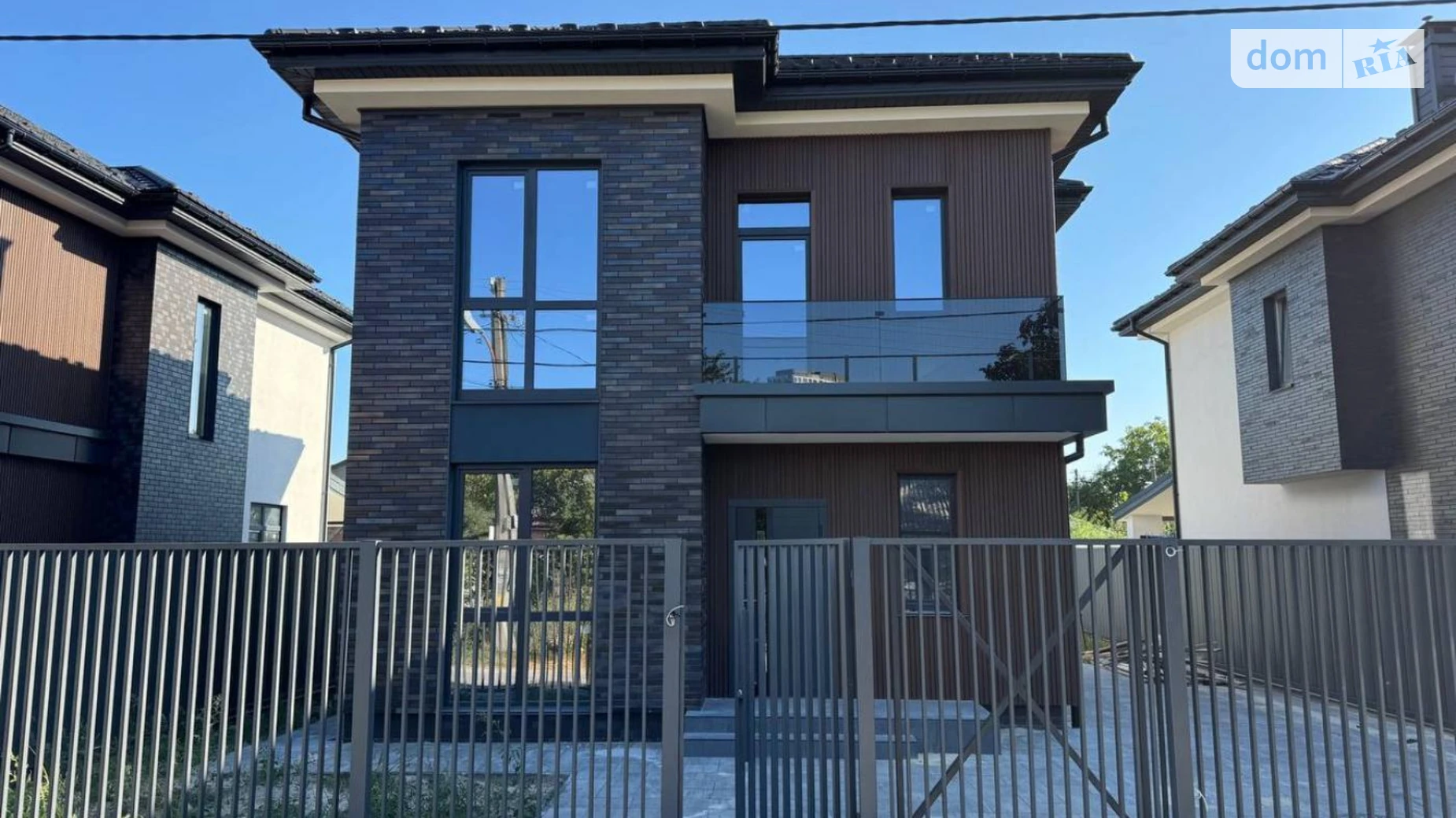 Продается дом на 2 этажа 215 кв. м с беседкой, цена: 210000 $ - фото 2