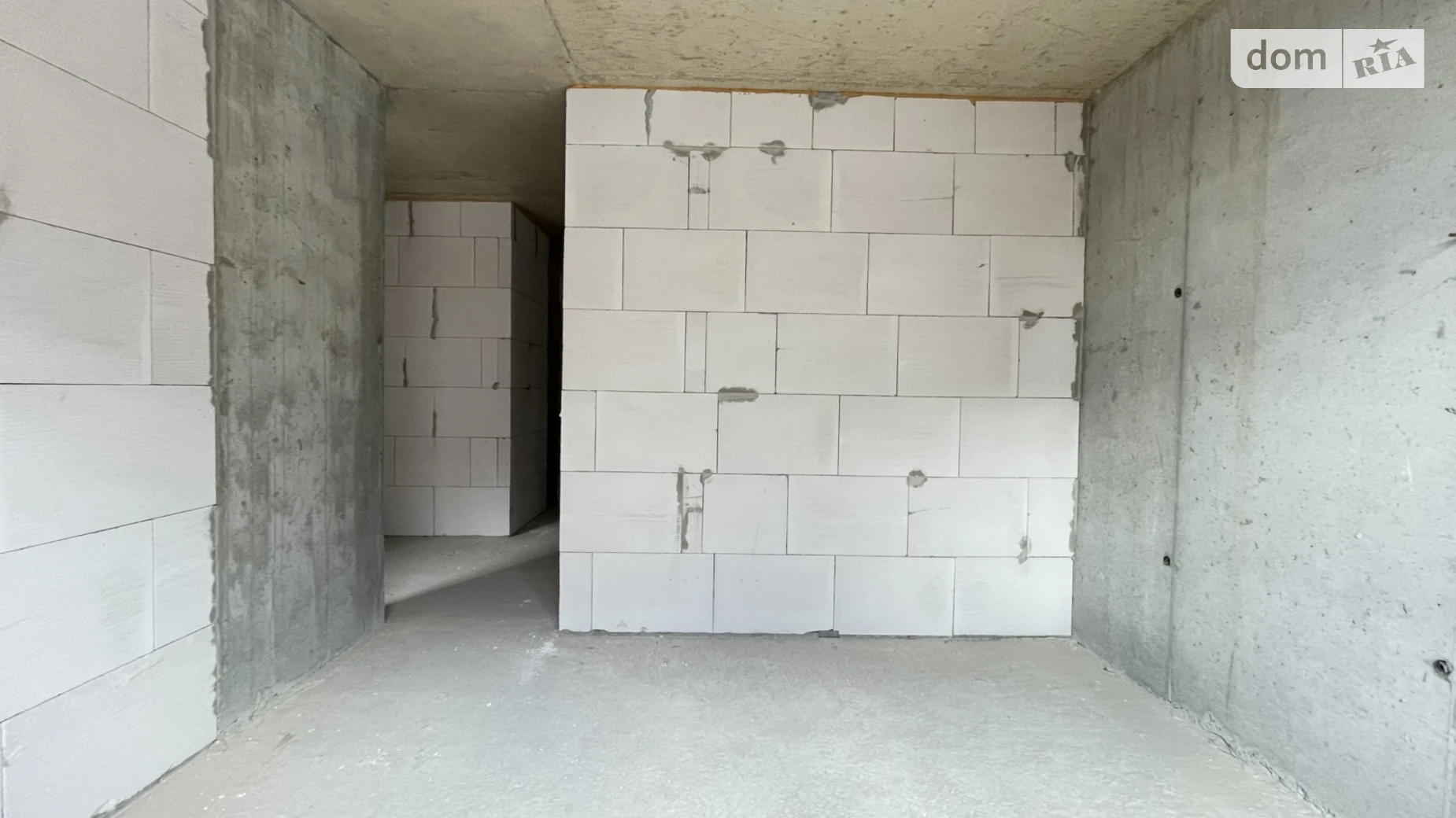 Продается 2-комнатная квартира 64 кв. м в Ивано-Франковске, ул. Левицкого Романа - фото 2