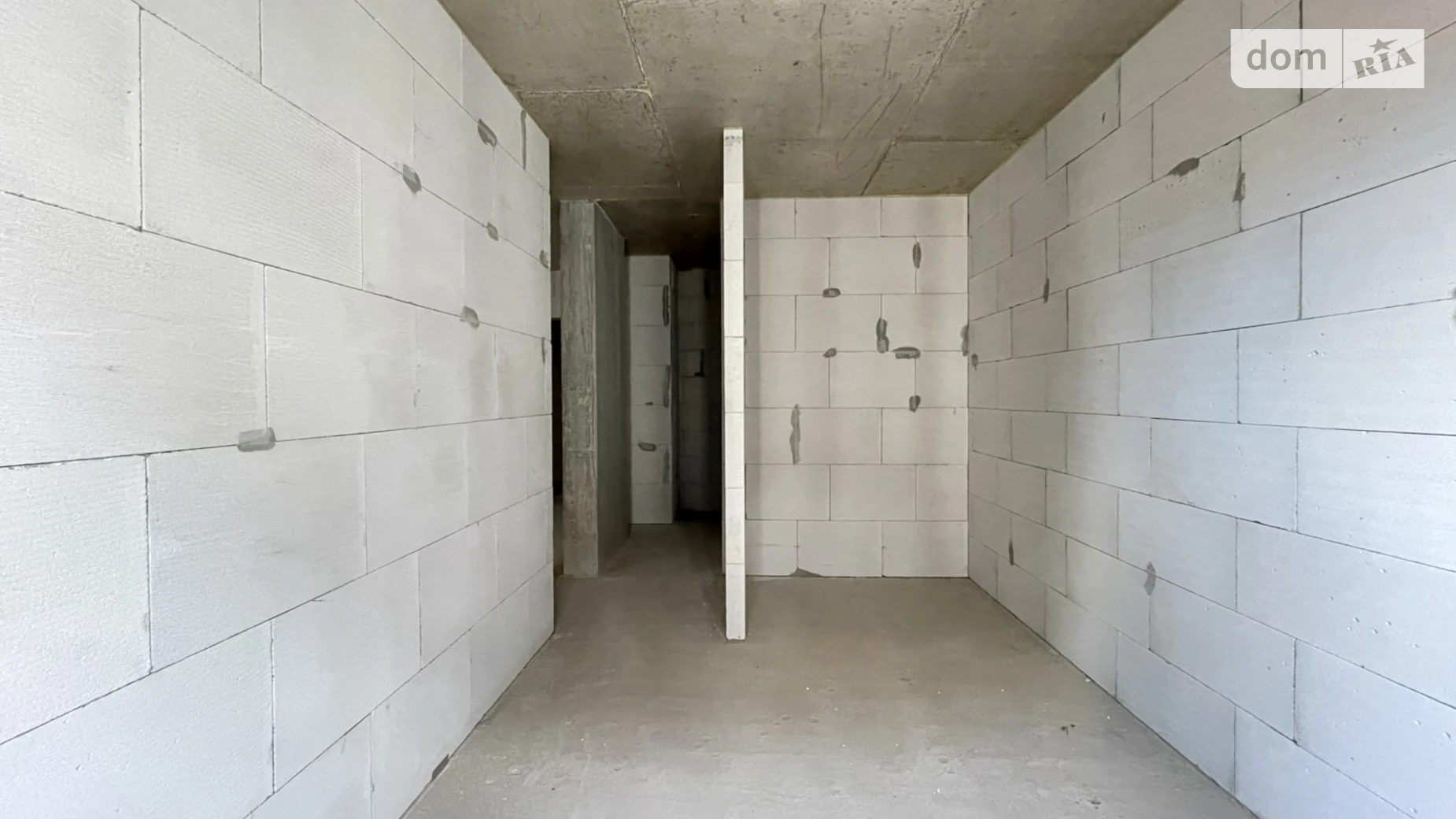 Продается 2-комнатная квартира 63 кв. м в Ивано-Франковске, ул. Левицкого Романа - фото 2