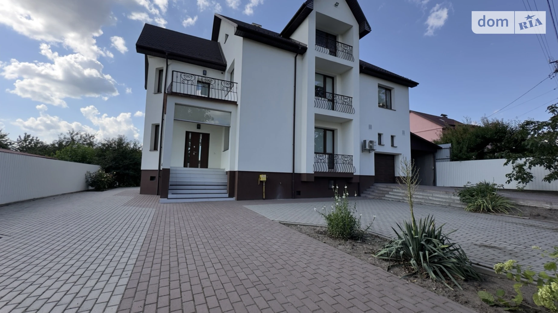 Сдается в аренду дом на 2 этажа 343.5 кв. м с мебелью, цена: 2000 $ - фото 2