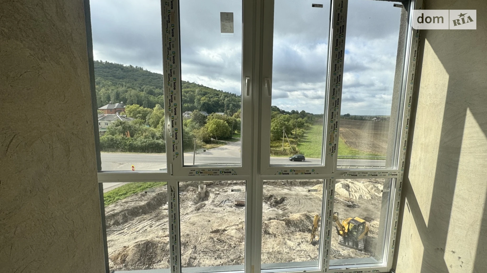 Продается 2-комнатная квартира 64.2 кв. м в Кременце, ул. Горбача - фото 2