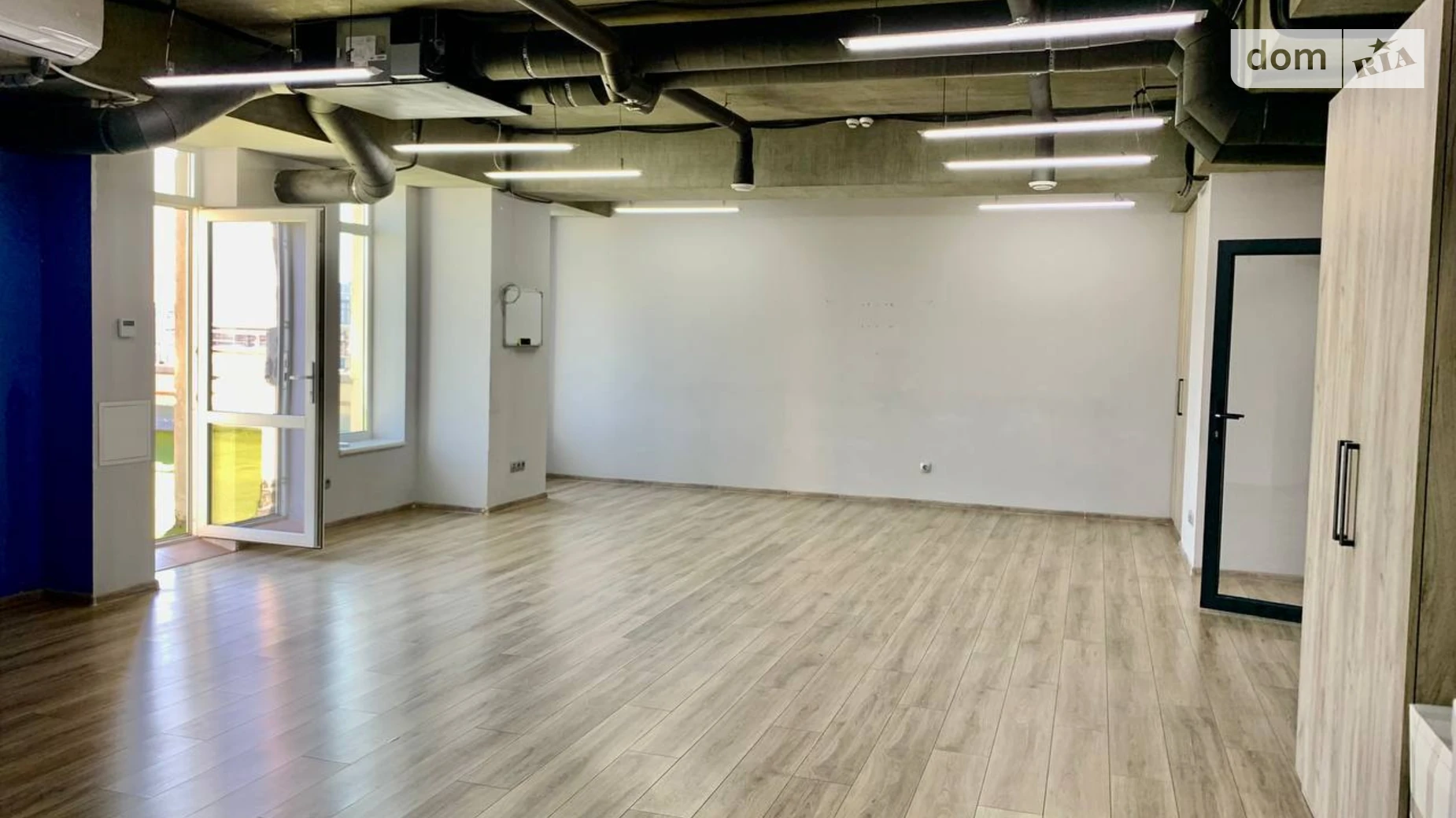 Здається в оренду офіс 136 кв. м в бізнес-центрі, цена: 1300 $ - фото 2