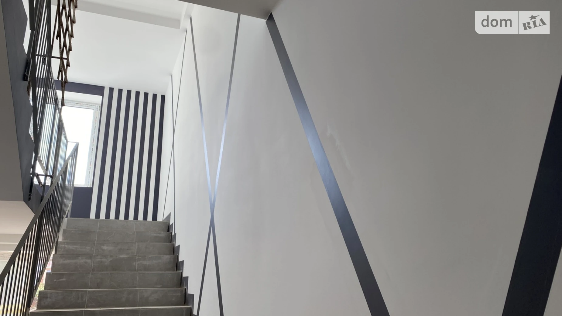 Продается 1-комнатная квартира 42 кв. м в Ровно, ул. Гайдамацкая, 13Б - фото 2