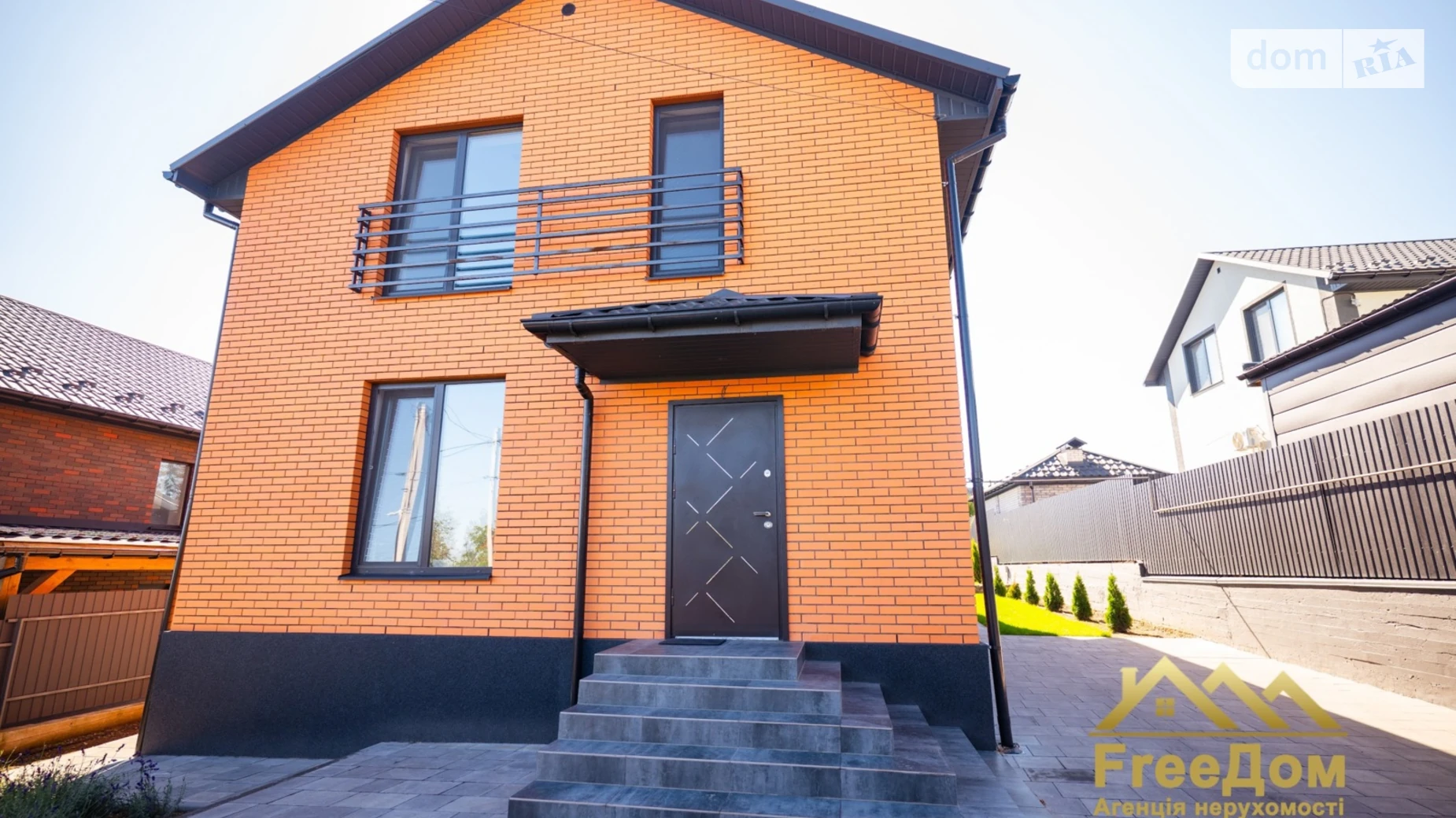 Продается дом на 2 этажа 125 кв. м с камином, цена: 155000 $ - фото 2