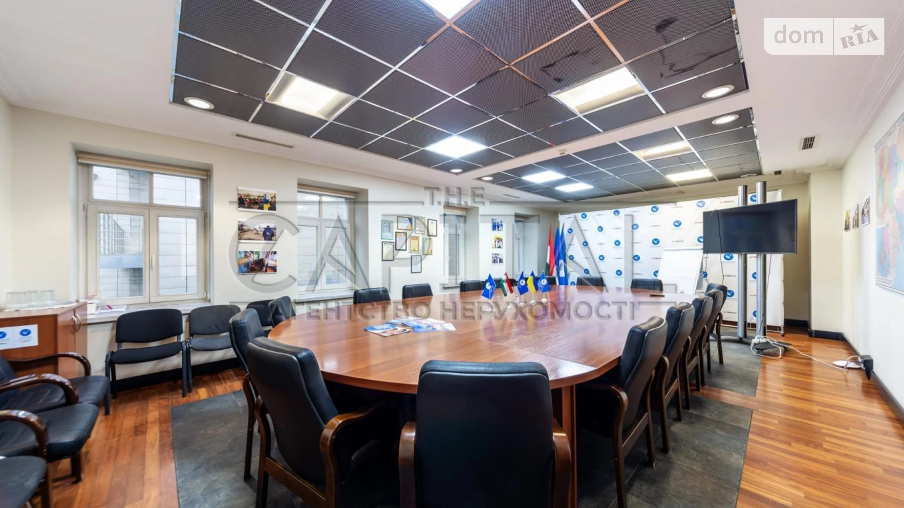 Сдается в аренду офис 215 кв. м в бизнес-центре, цена: 4500 $ - фото 3