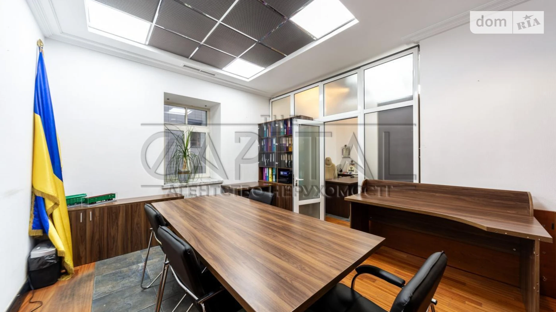 Сдается в аренду офис 215 кв. м в бизнес-центре, цена: 4500 $ - фото 4