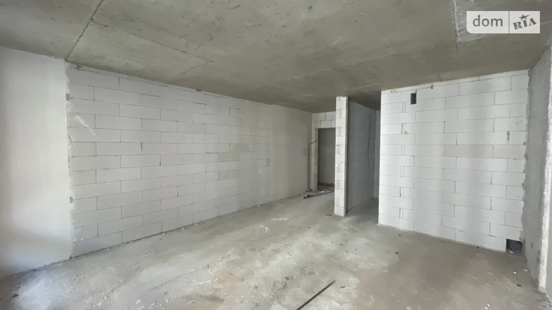 Продается 1-комнатная квартира 38 кв. м в Ивано-Франковске, ул. Левицкого Романа, 4 - фото 3