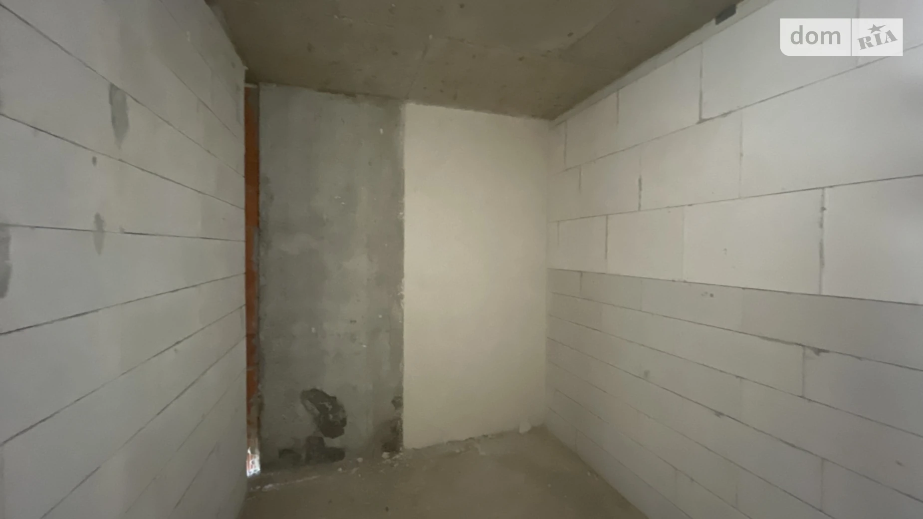 Продается 1-комнатная квартира 47 кв. м в Ивано-Франковске, ул. Левицкого Романа, 4 - фото 2