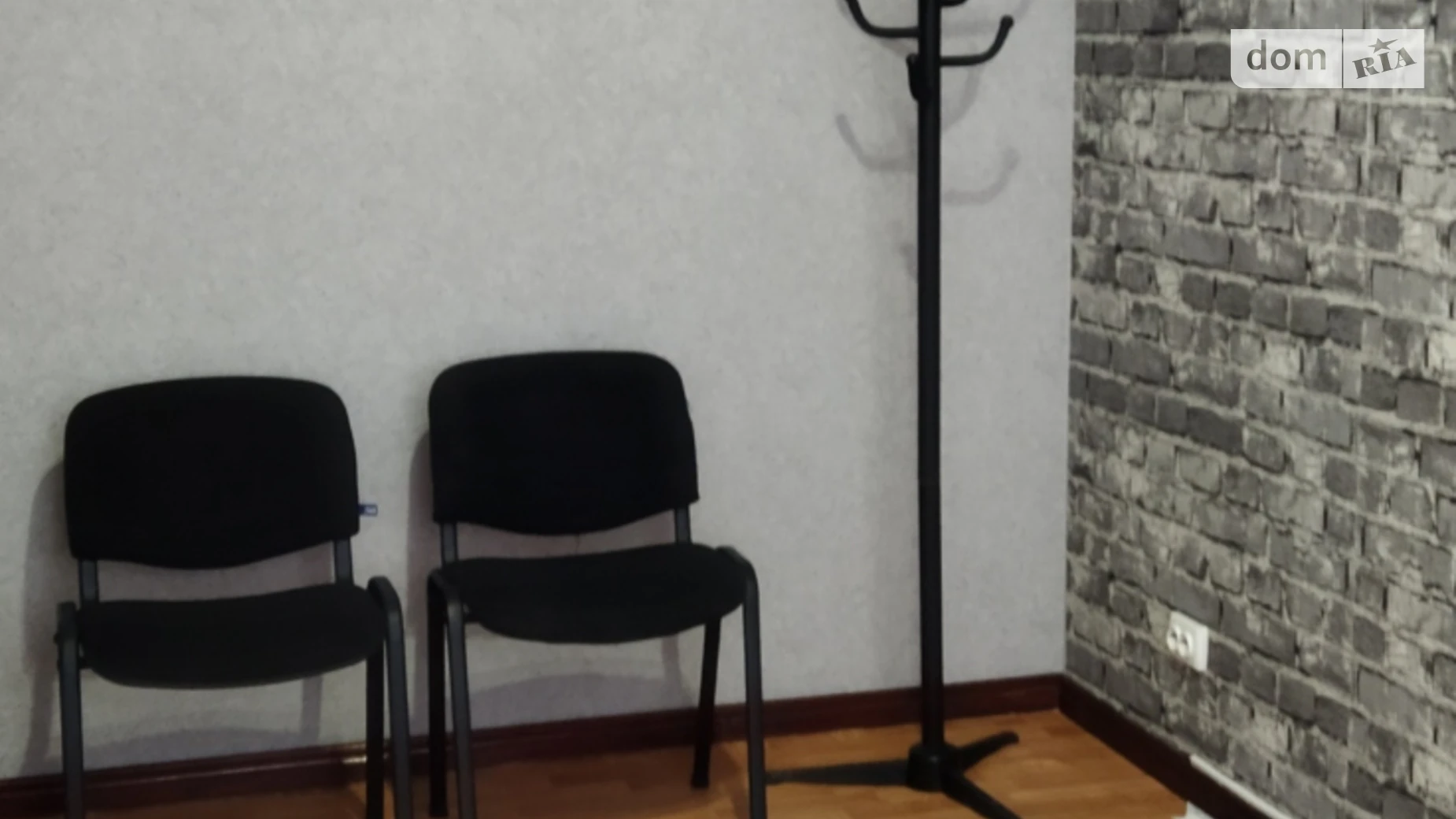 Сдается в аренду офис 14 кв. м в бизнес-центре, цена: 3500 грн - фото 2