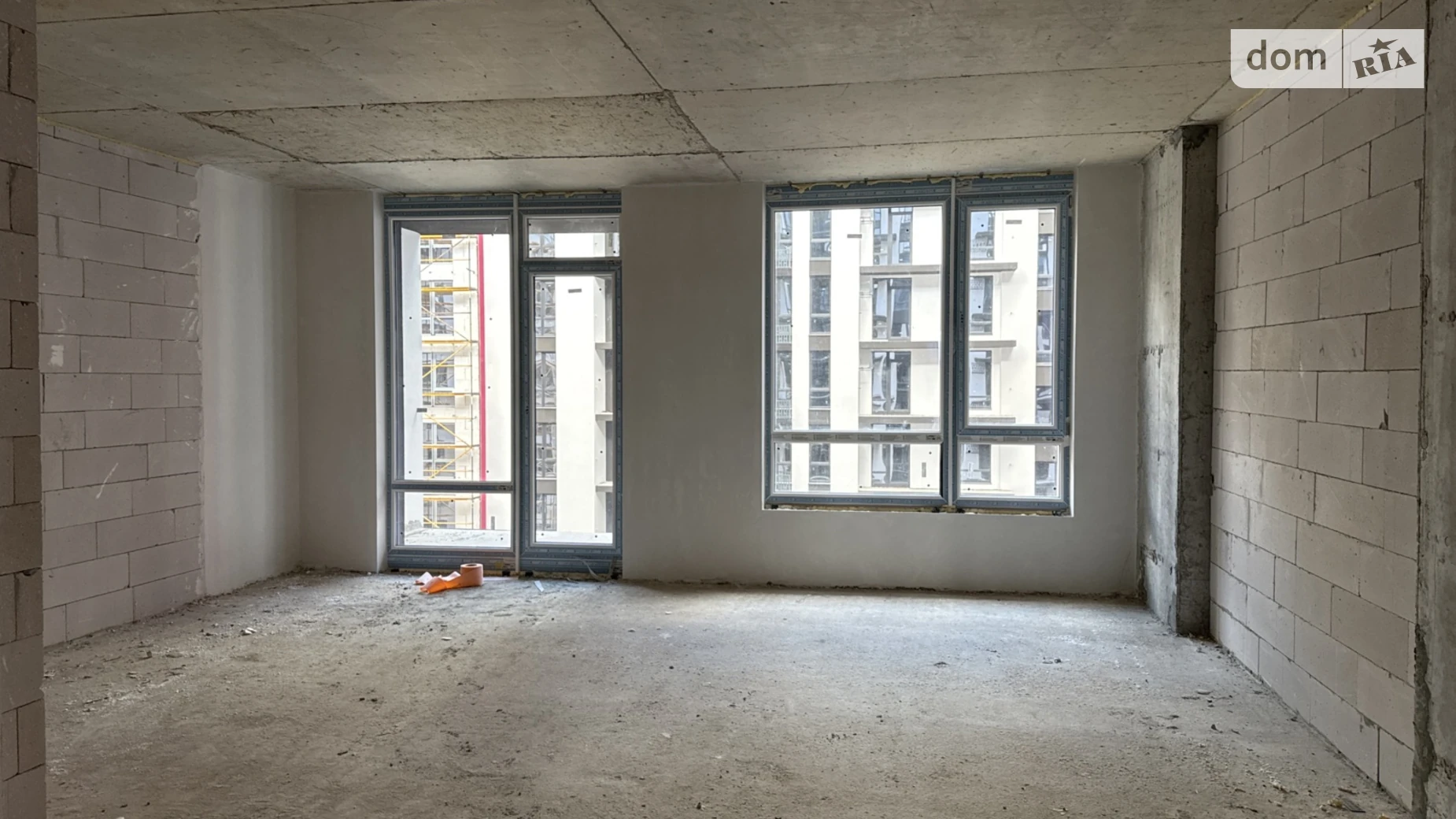 Продается 2-комнатная квартира 62 кв. м в Ивано-Франковске, ул. Левицкого Романа, 10 - фото 2