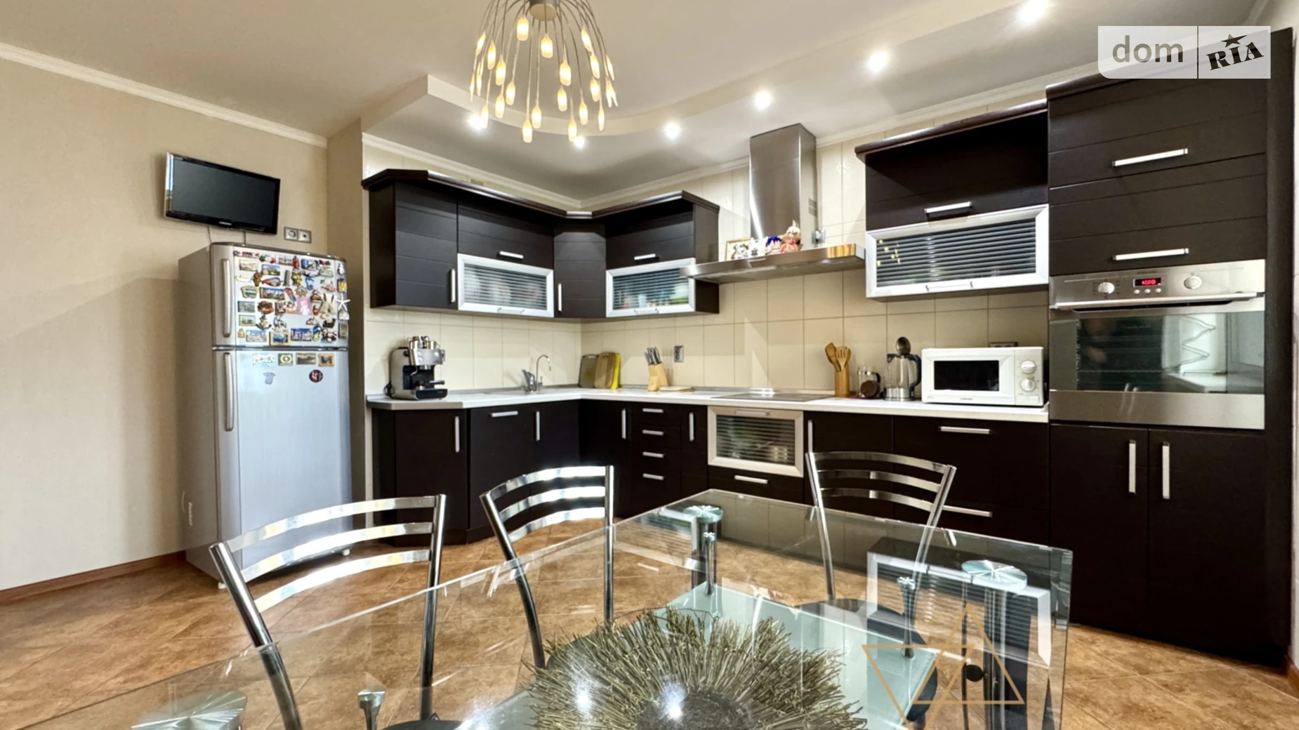 Продается 4-комнатная квартира 151.2 кв. м в Киеве, ул. Чавдар Елизаветы, 3 - фото 2